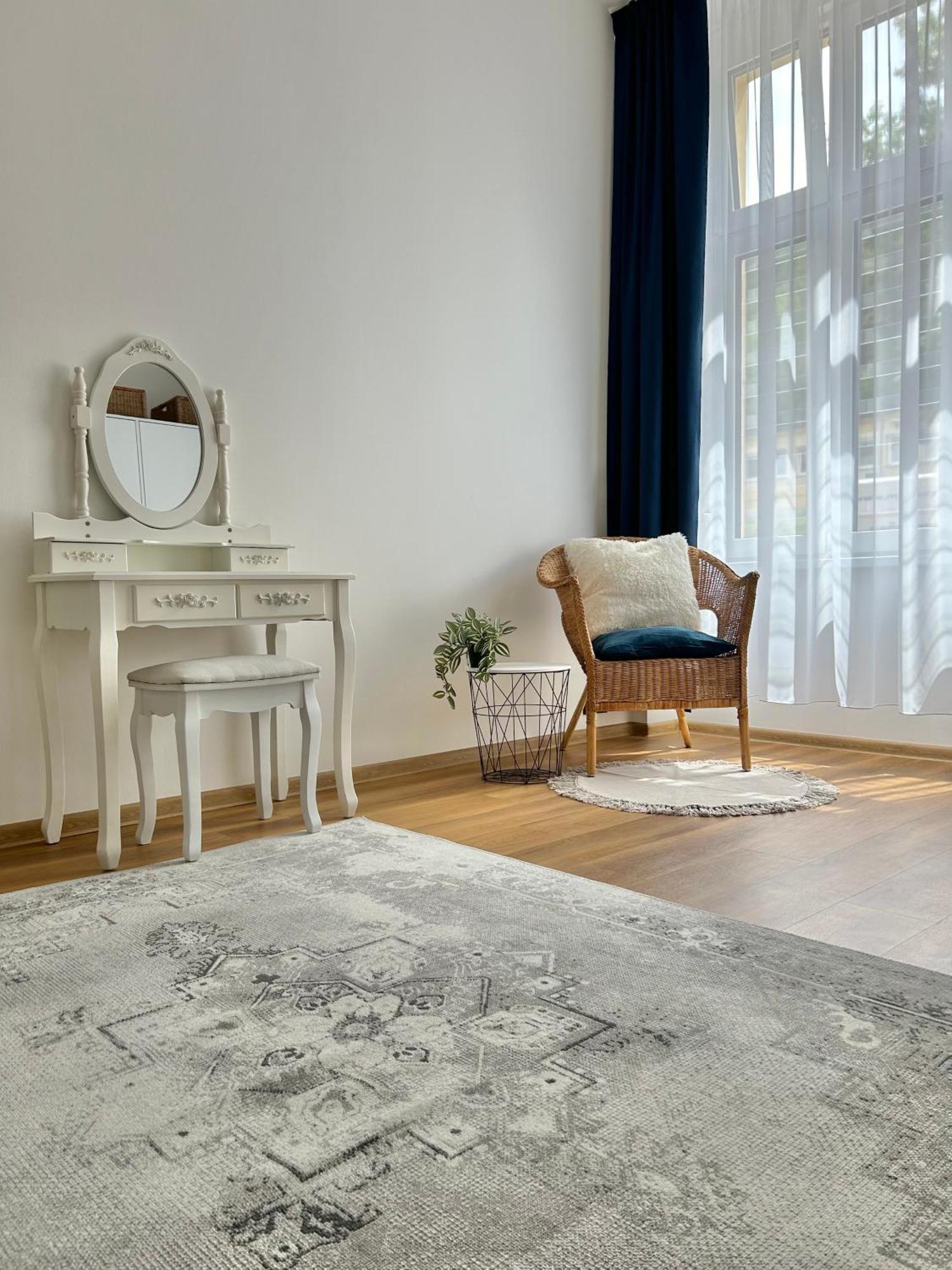 Apartment Dita การ์โลวีวารี ภายนอก รูปภาพ